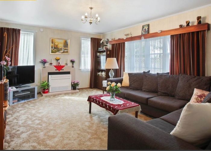  at 70 Lake road, Northcote, North Shore City, Auckland