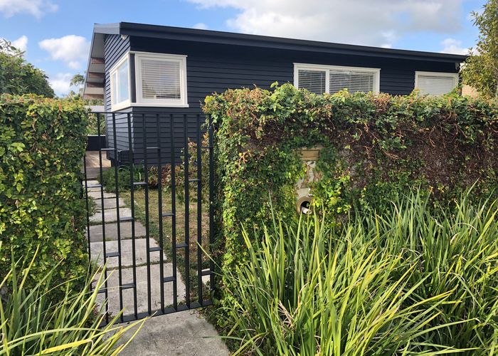 at 128 Gowing Drive, Meadowbank, Auckland