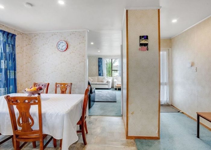  at 1 Banyan Drive, Totara Heights, Manukau City, Auckland