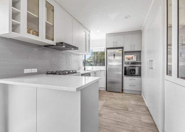  at 14 Horlicks Place, Randwick Park, Manukau City, Auckland
