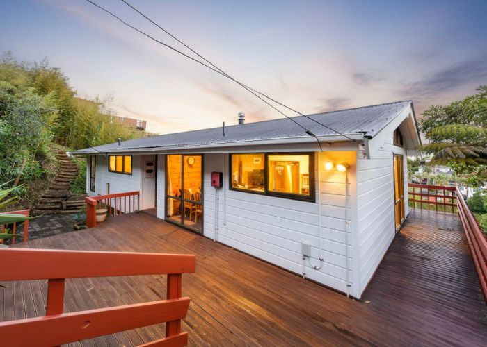  at 178 Browns Bay Road, Browns Bay, North Shore City, Auckland