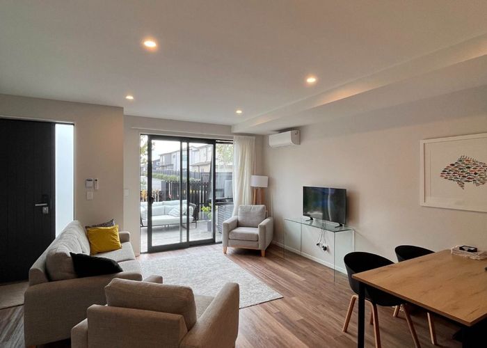  at 32 Skua Road, Hobsonville, Auckland