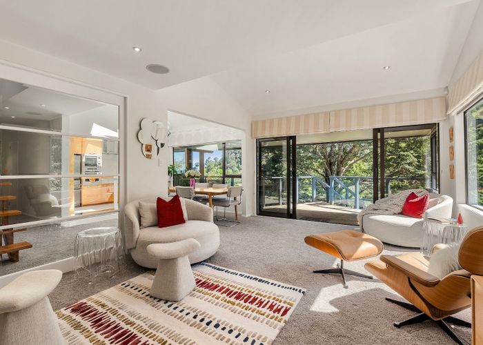  at 136 Cheviot Road, Lowry Bay, Eastbourne, Lower Hutt, Wellington