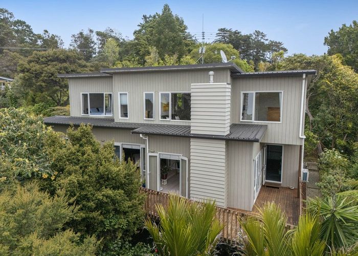  at 15 Springwater Vale, Unsworth Heights, North Shore City, Auckland