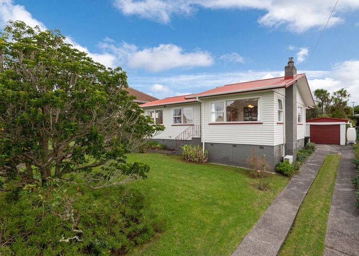  at 10 Japonica Drive, Beach Haven, North Shore City, Auckland