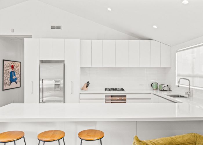  at 44 Huia Road, Point Chevalier, Auckland