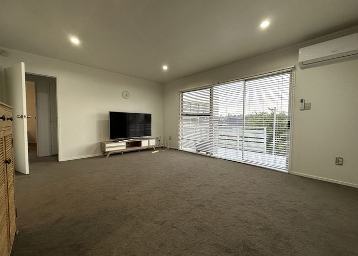  at 3/34 Sunnynook Road, Sunnynook, North Shore City, Auckland