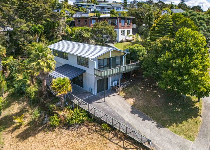  at 29 Noeleen Street, Glenfield, North Shore City, Auckland