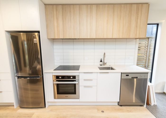  at 4/24 Fitzherbert Road, Wainuiomata, Lower Hutt, Wellington