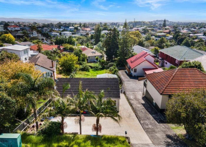  at 255 Hillsborough Road, Mount Roskill, Auckland City, Auckland
