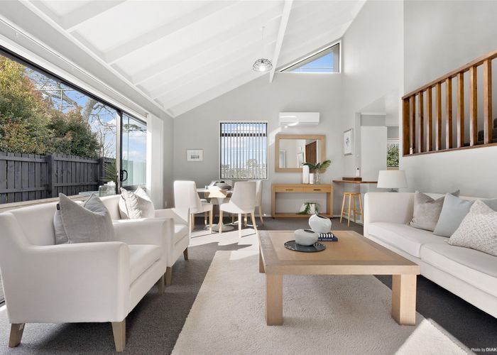  at 2/0 Dominion Road, Mount Roskill, Auckland