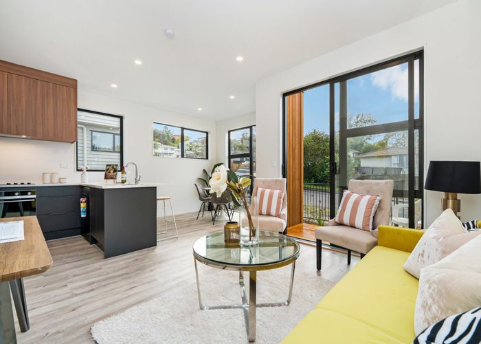  at 32 Sequoia Place, Sunnynook, North Shore City, Auckland