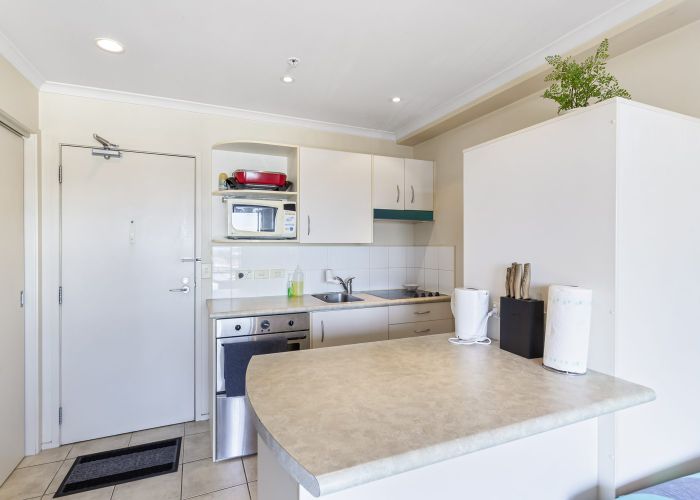  at 5E/18 Ronwood Avenue, City Centre, Manukau City, Auckland