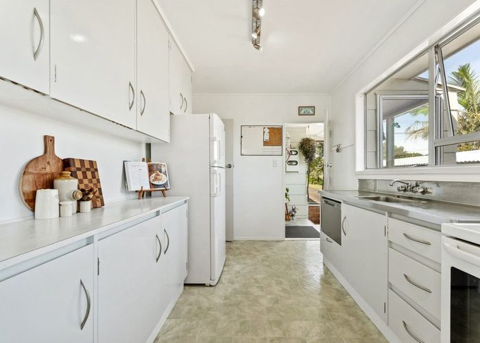  at 27 Penton Road, Stanmore Bay, Rodney, Auckland