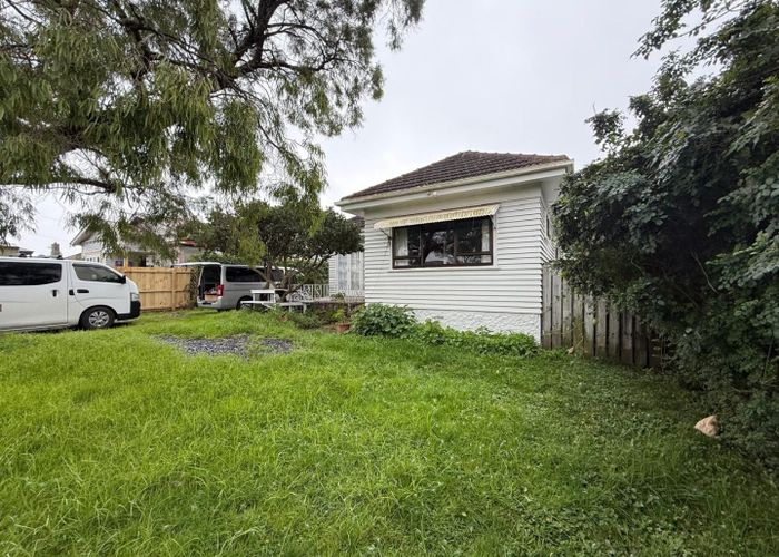  at 5 Thomas road, Mangere, Manukau City, Auckland