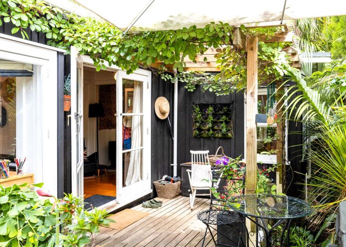  at 43 Bay Road, Ostend, Waiheke Island