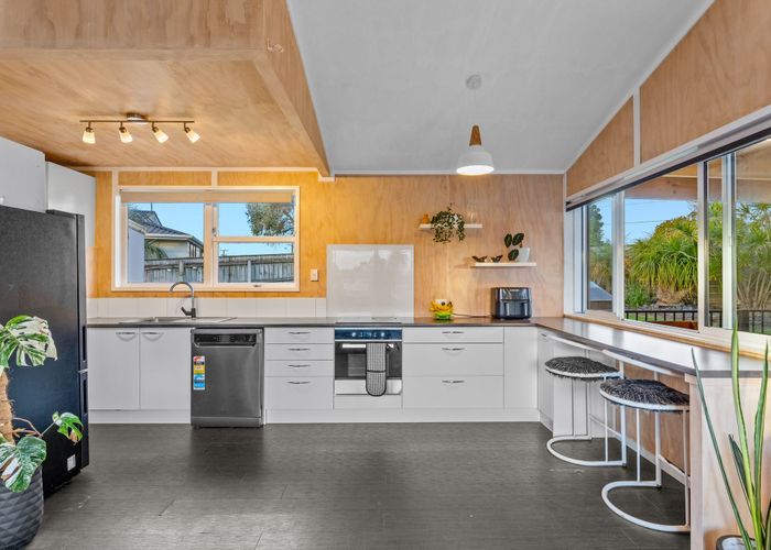  at 16 Campbell Street, Waiuku, Waiuku