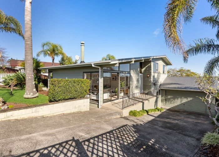  at 32 Lewisham Street, Highland Park, Auckland