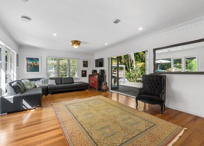  at 31 Valley Road, Titirangi, Auckland