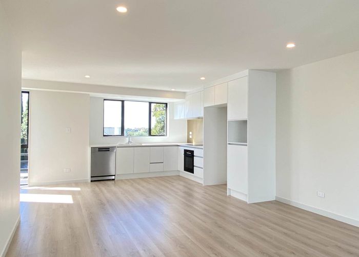  at 1/12 Onewa Road, Northcote, North Shore City, Auckland