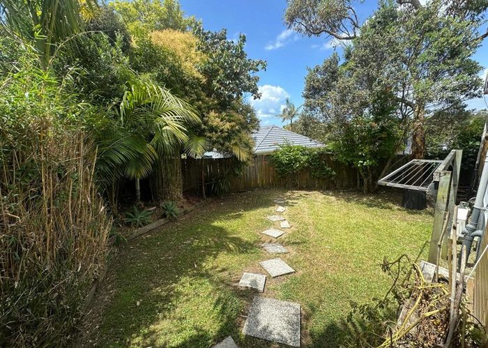  at 1/19A Park Road, Glenfield, North Shore City, Auckland