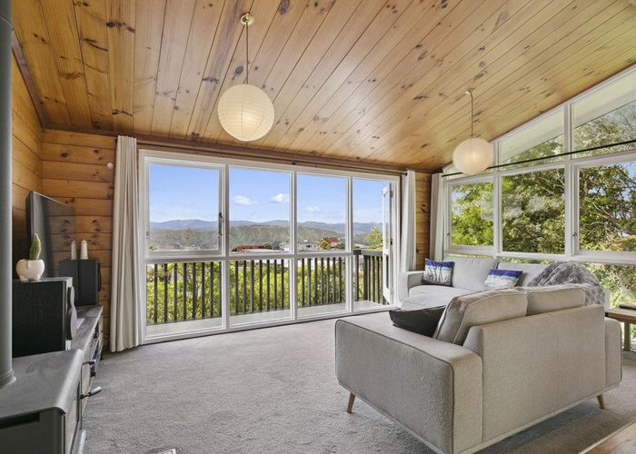  at 2a Oakleigh Street, Maungaraki, Lower Hutt, Wellington