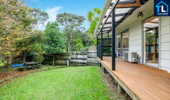  at 1/22 Wirihana Road, Titirangi, Auckland