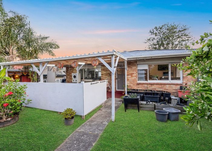  at 74 Weymouth Road, Manurewa, Manukau City, Auckland