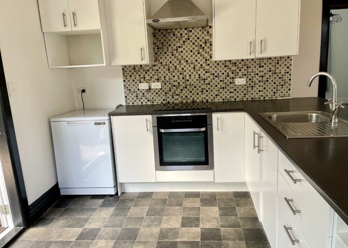  at 131 Shakespeare Road, Bluff Hill, Napier