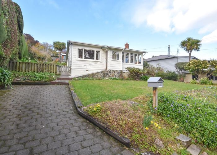  at 30 Marine Parade, Macandrew Bay, Dunedin