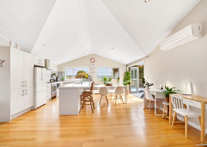  at 2/293 Albany Highway, Rosedale, Auckland