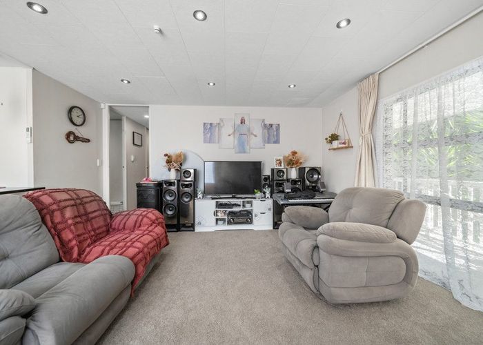  at 1/19 Nearco Street, Randwick Park, Manukau City, Auckland