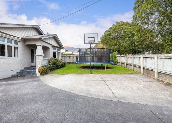  at 9 Peace Avenue, Moturoa, New Plymouth