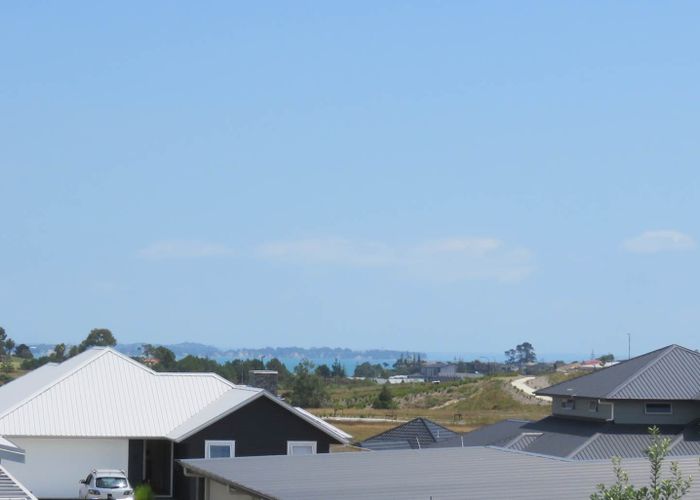  at 18 Kibblewhite Avenue, Beachlands, Auckland