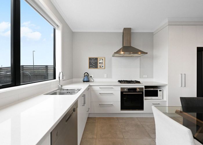  at 18 Faber Place, Rototuna North, Hamilton