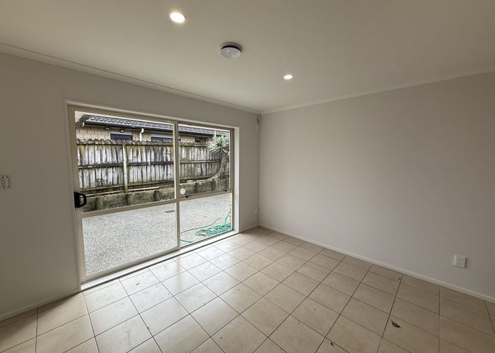  at 2 Carrick Glen Avenue, Flat Bush, Manukau City, Auckland