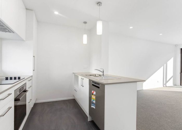  at 4/10 Shamrock Lane, Te Atatu Peninsula, Waitakere City, Auckland