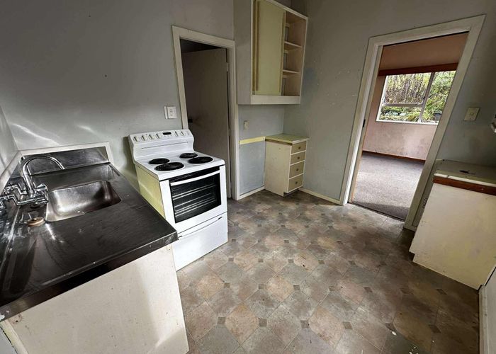  at 8 Phillip Street, Johnsonville, Wellington, Wellington