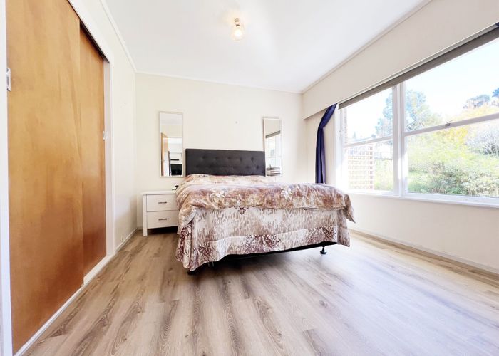  at 2/53 Ayton Drive, Totara Vale, North Shore City, Auckland