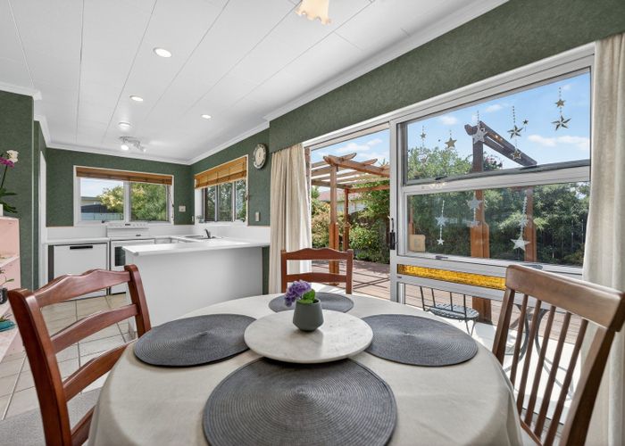  at 1 Colonial Place, Kelvin Grove, Palmerston North, Manawatu / Whanganui