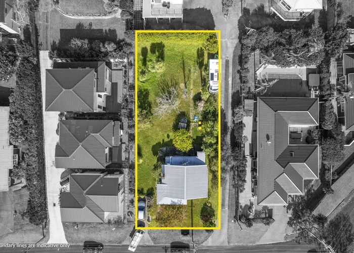  at 14 Newhaven Terrace, Mairangi Bay, Auckland