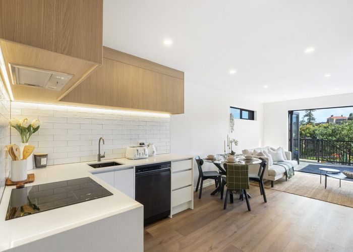  at 1/6 Ngaroma House Drive, Hobsonville, Waitakere City, Auckland