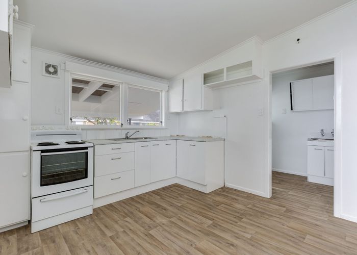  at 33 McBurney Place, Mangere East, Manukau City, Auckland