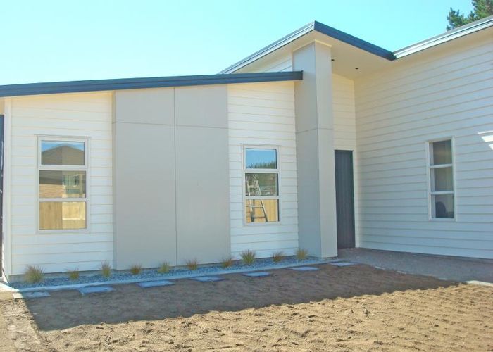  at 14 Sun Valley Way, Wainuiomata, Lower Hutt
