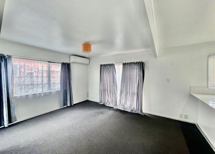  at Caspian Close, New Lynn, Waitakere City, Auckland