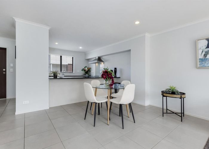  at 8 Akeake Lane, Manurewa, Auckland