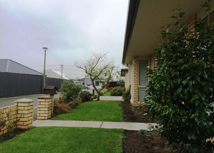  at 2/13 Sylvan Street, Hillmorton, Christchurch