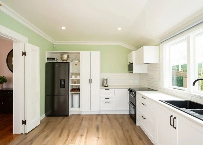  at 14 Cameron Road, Bluff Hill, Napier, Hawke's Bay