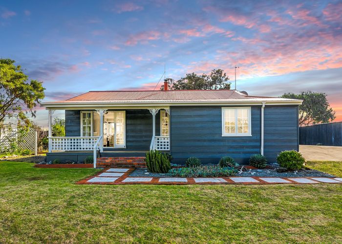  at 12 Hicks Crescent, Waikanae Beach, Waikanae