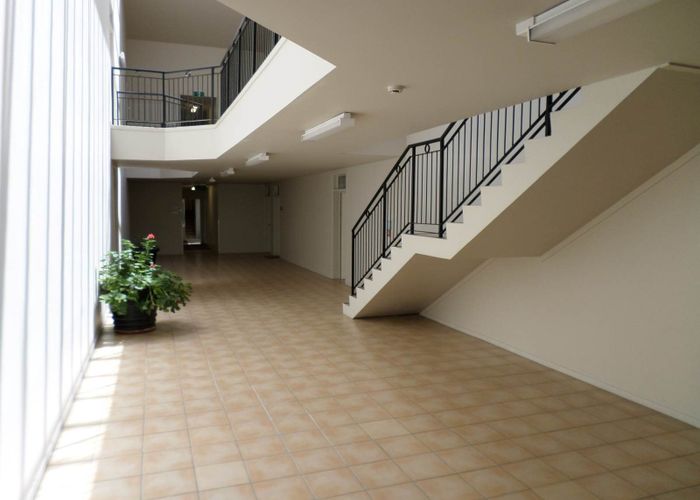  at 2Q/1 Wadier Place, Henderson, Waitakere City, Auckland